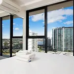 Elite Elegance 2Br@Hamilton Apt With Parking