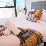 Lvl30 Garden/River Views Balcony By Stylish Stays