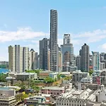 Prime Located Luxe 2 Bedroom Sky Home/Sensational Views