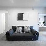 Urban Elegance 2B2B W Parking, Pool South Brisbane - 608