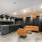 Nero Newstead