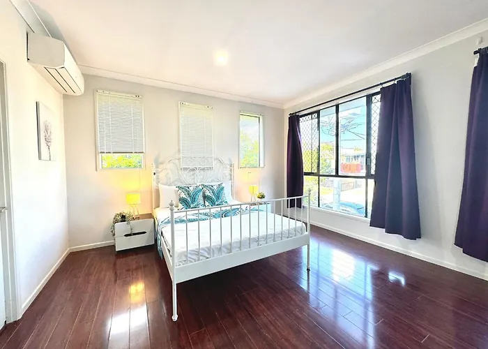 Peaceful Share Suite In Coopers Plains