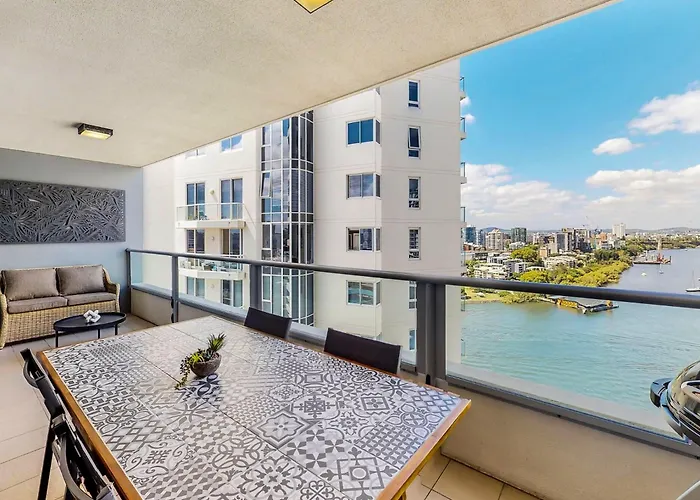 Brisbane City Luxury Riverfront Apartments