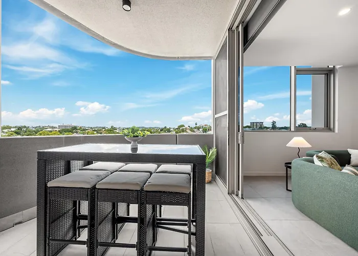 Sinclair Apartments - Free Secure Parking