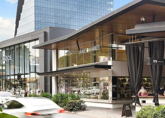 Large Resort Apartment In The Heart Of Brisbane