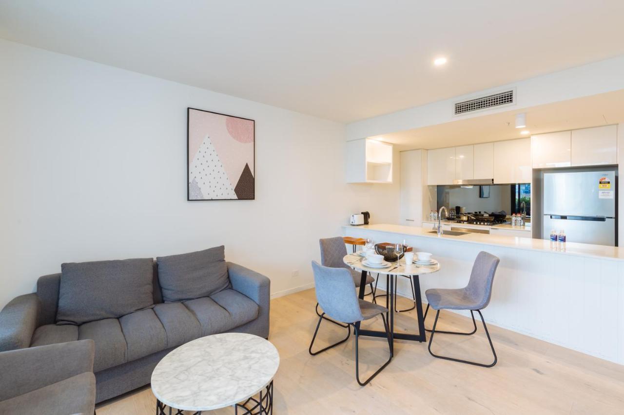 Apartment Airtrip On Merivale Street *