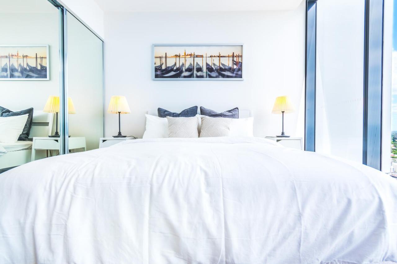Airtrip On Merivale Street * Brisbane