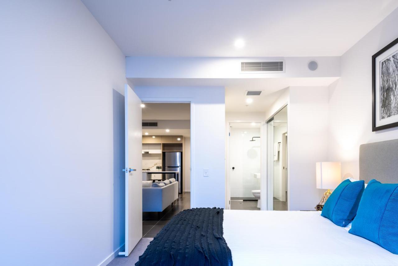 Opera South Aparthotel 4*