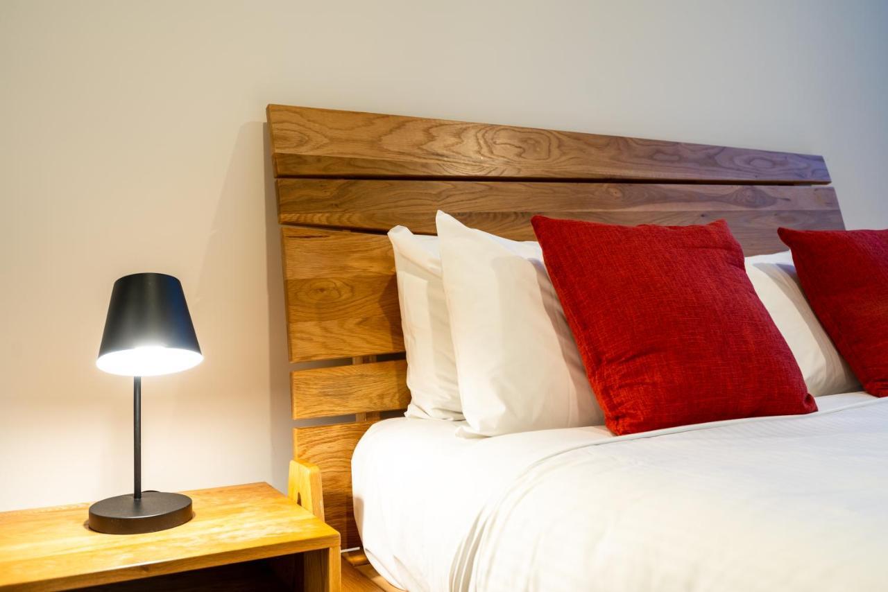 Opera South Aparthotel 4*