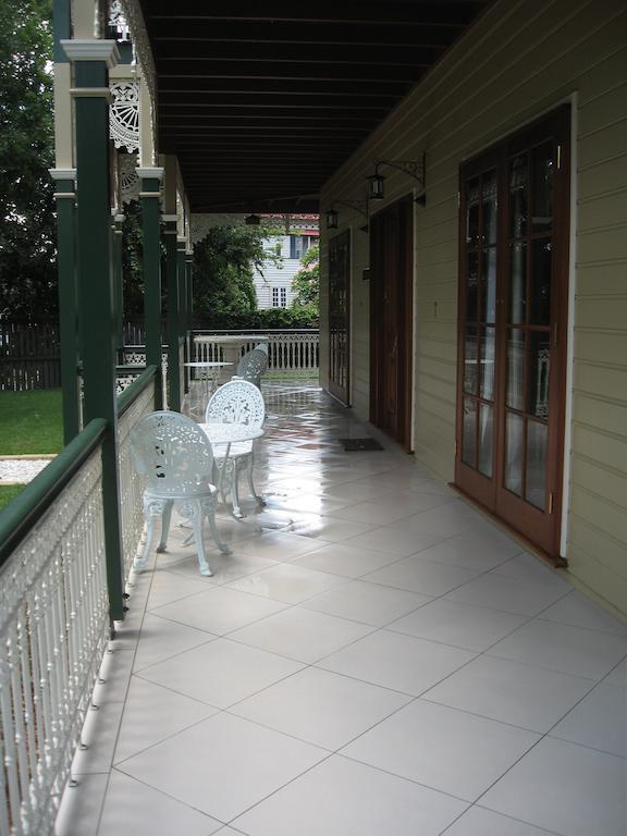 Guest house Grove Manor