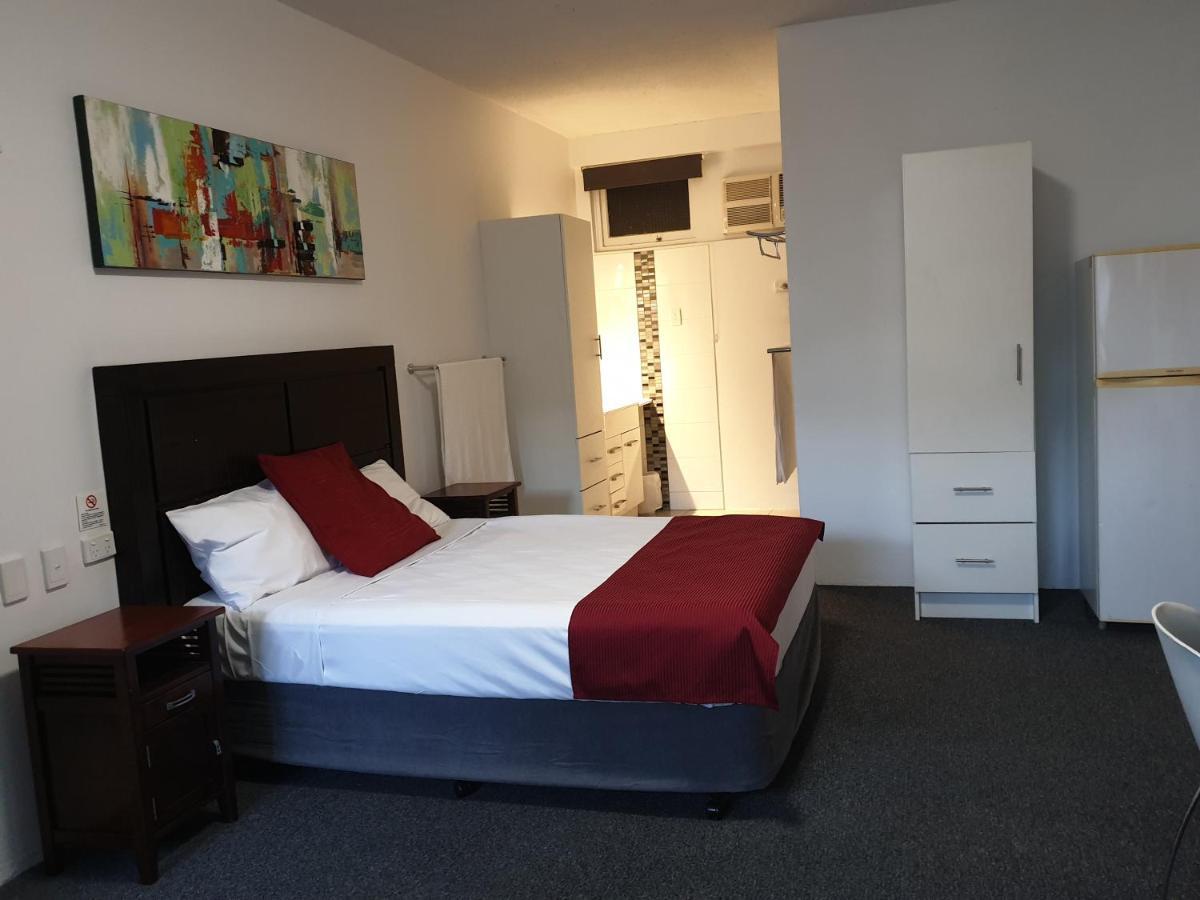Southern Cross 4*