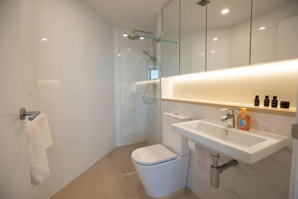 Lvl30 Garden/river Views Balcony By Stylish Apartment Brisbane