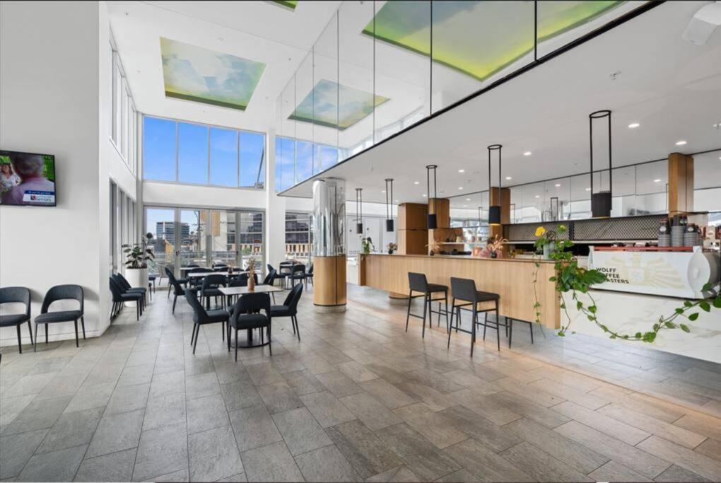 Apartment Lovely 2- Bedroom Unit With Free Parking