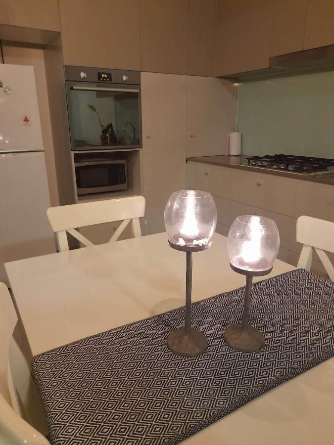 Light In Amazing Location Apartment Brisbane