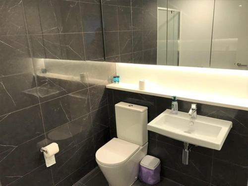 Kozyguru / Cbd / 2b / Swimming Pool / Gym / Skytower Qbn222-1804