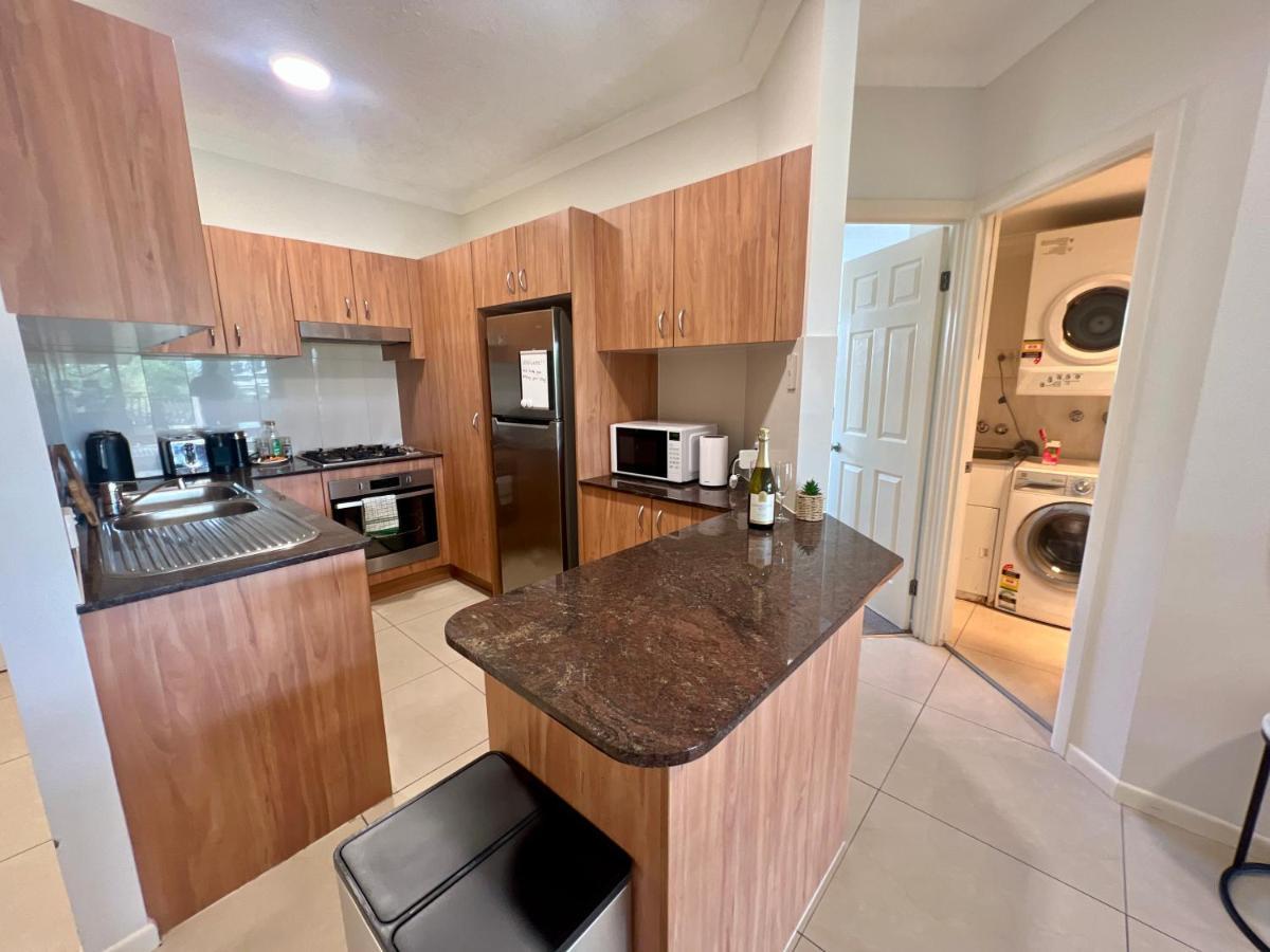 Luxe 2 Bedroom Apt W/ Car Park Apartment Brisbane