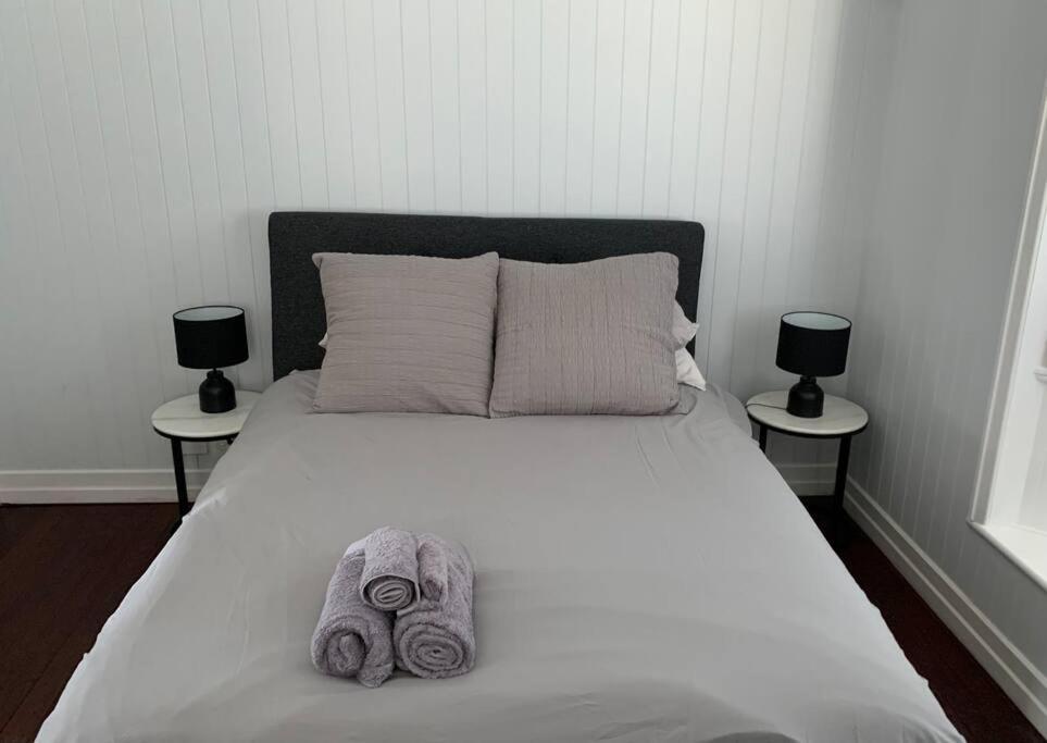 Charming 1920's 4br Freestanding Plantation Qldr. Holiday home *