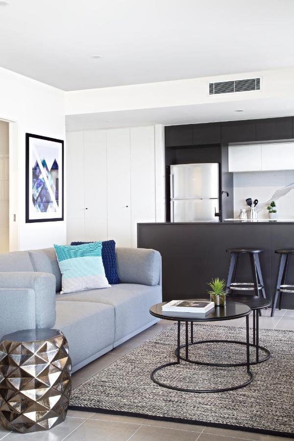 Opera South Aparthotel 4*