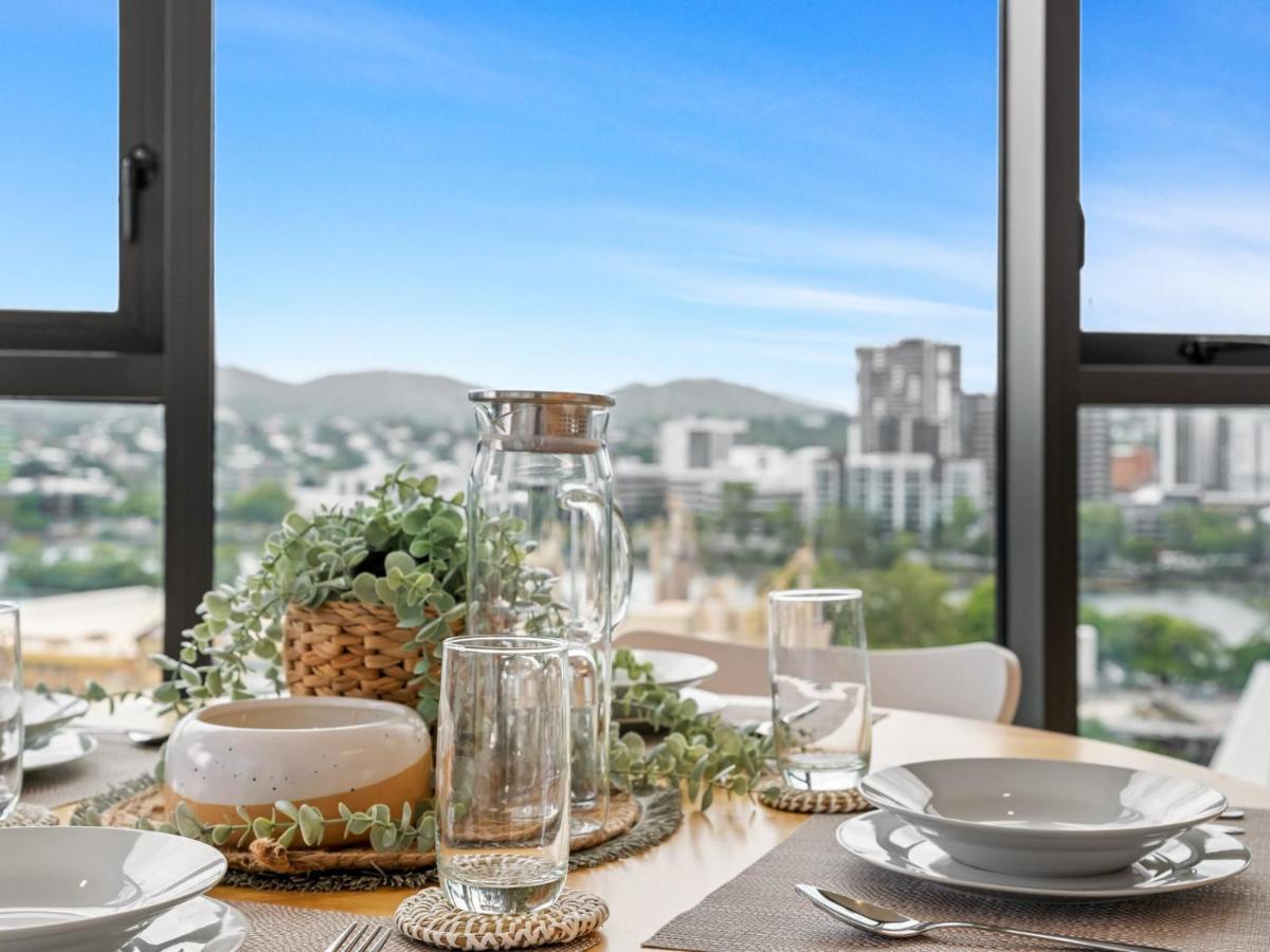 Great Views Pool High Level Boutique With Carpark * Brisbane