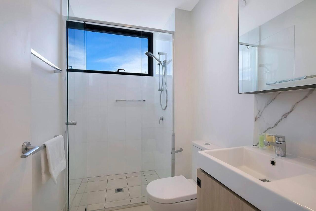 Soaring Skyline On Southside At Resort-style Apartment