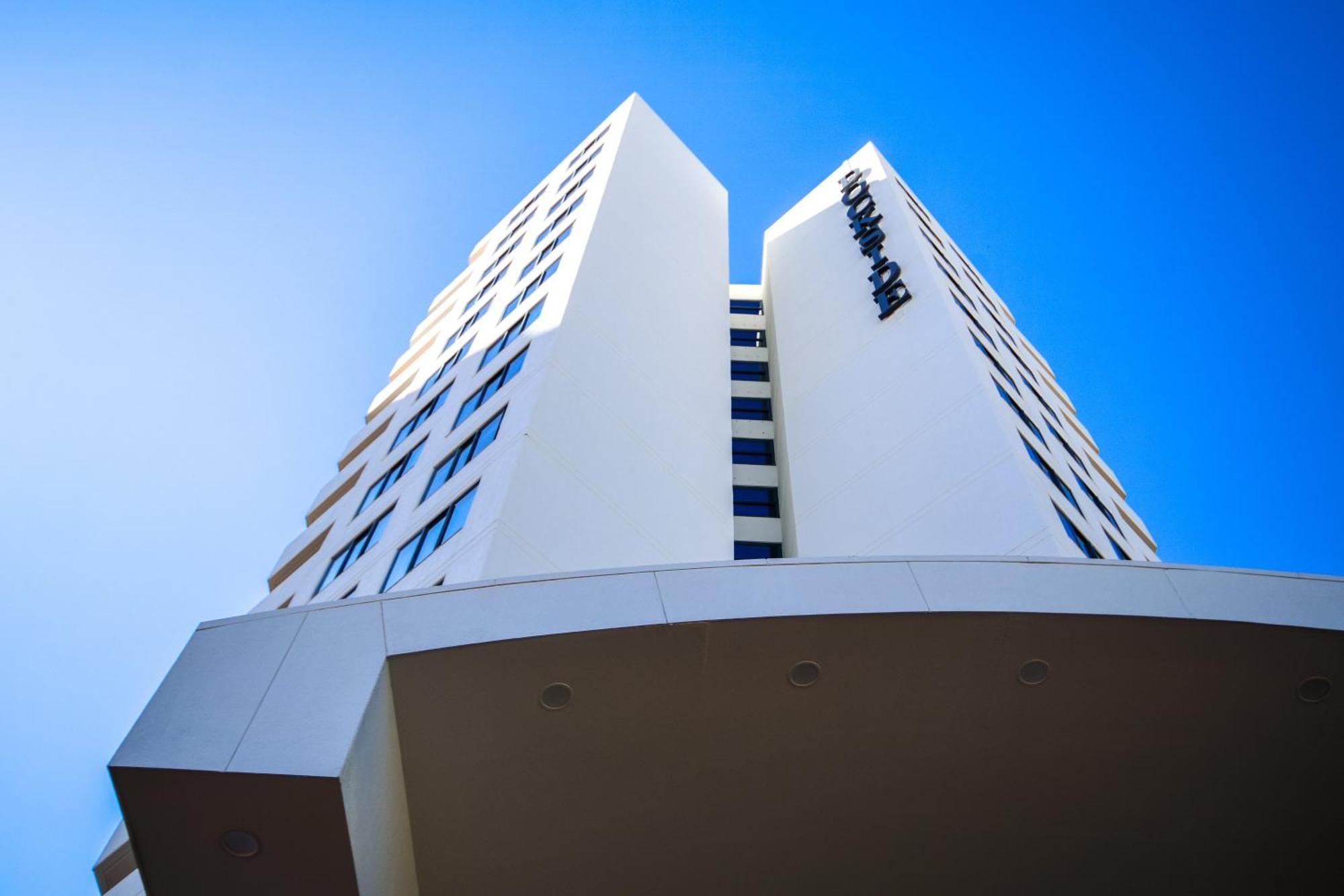 Dockside Aparthotel