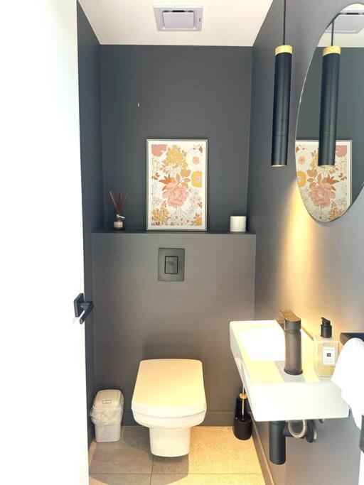 Holiday home Luxurious New With Pool & Bathtub *