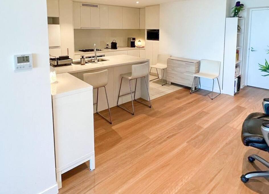 Executive River View 1 King Bed Cbd W Car Park Apartment Brisbane