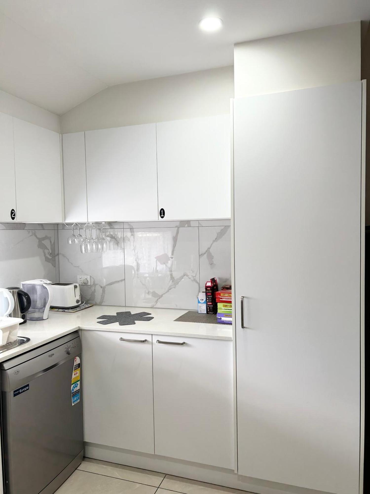 Guest house 26 Gladstone Rd Highgate Hill Brisbane