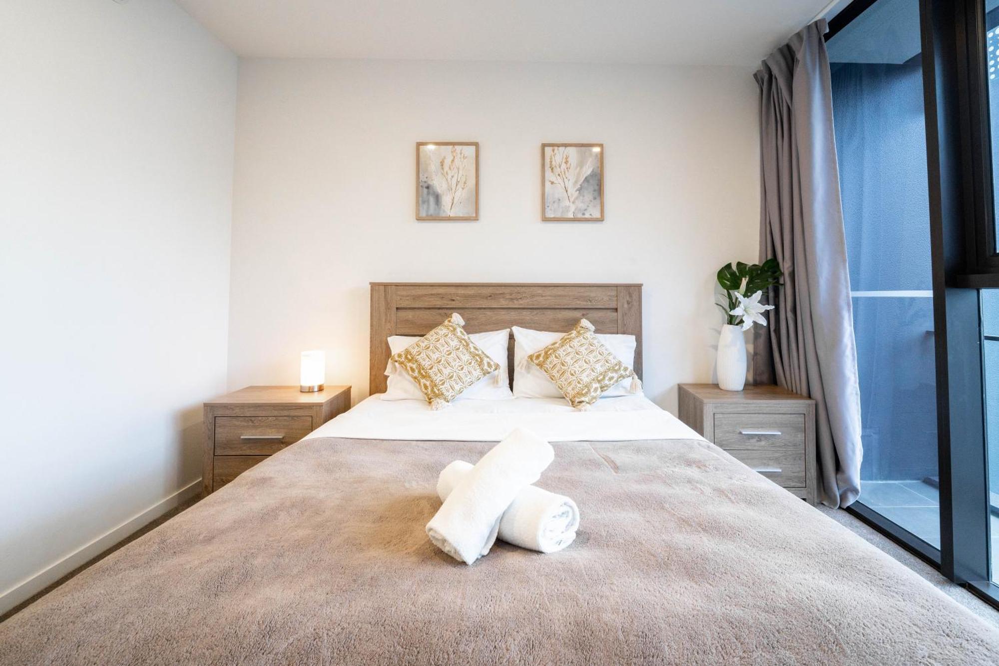 Urban Elegance 2b2b W Parking, Pool South - 608 Apartment *