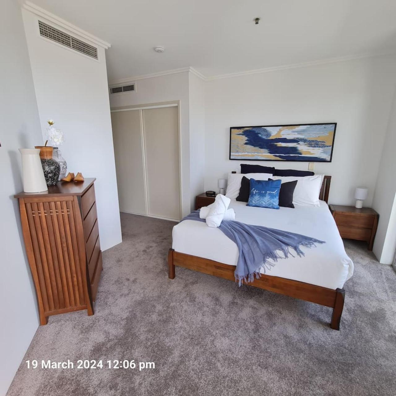 Apartment Lux Sub-penthouse With Casino Views *