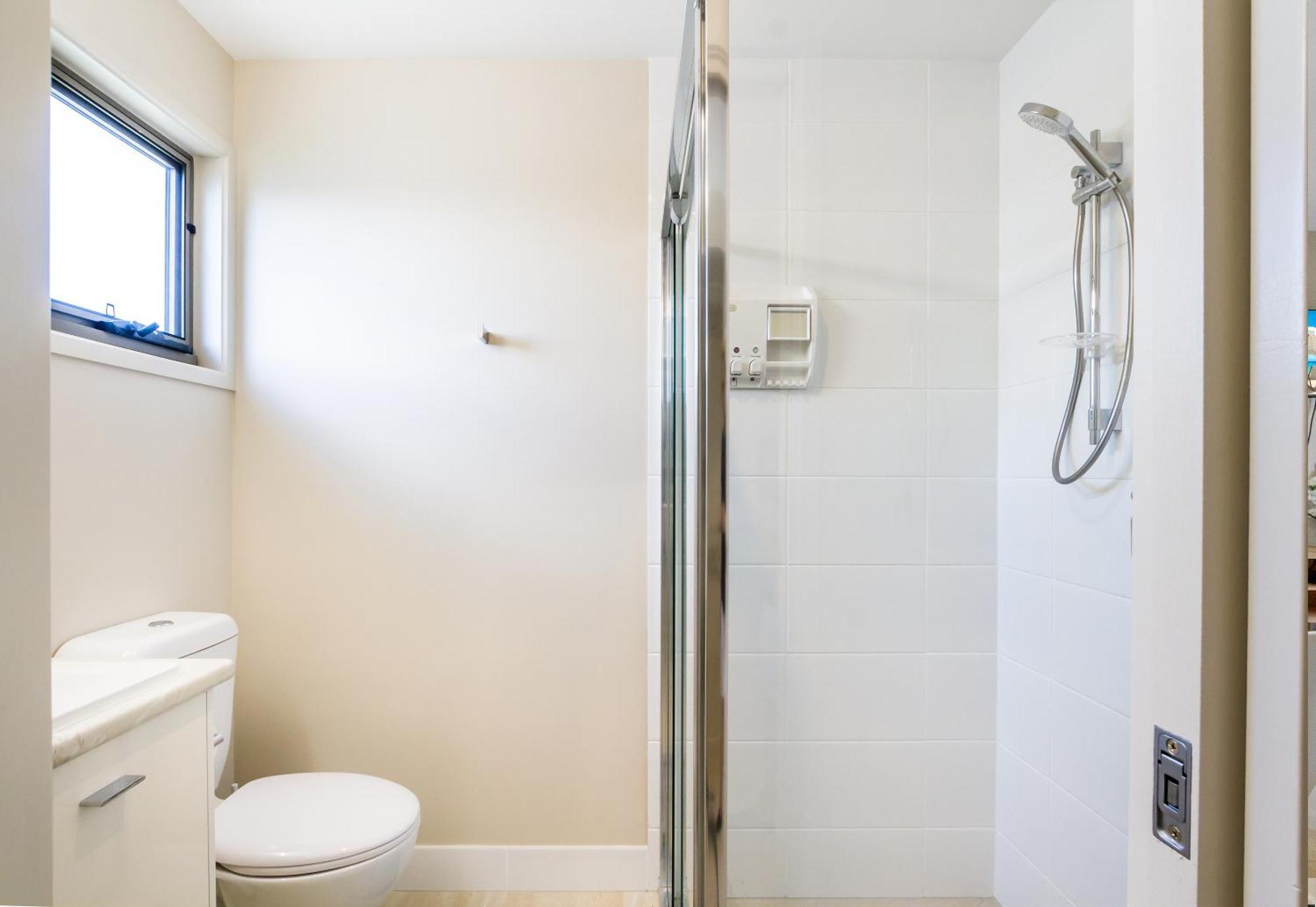 To Rent At The Glasshouse Mountains - Wifi Holiday home *