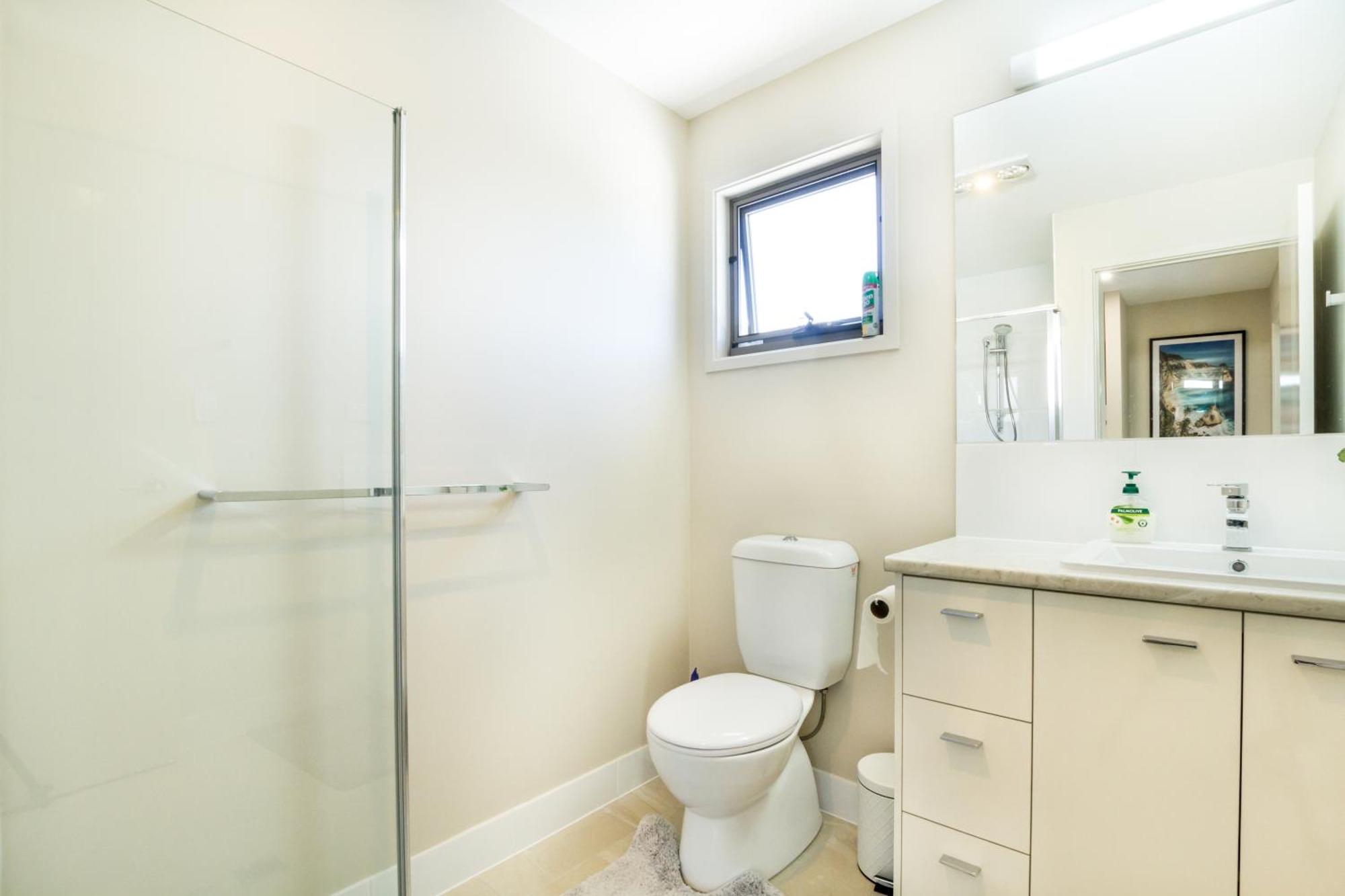 Holiday home To Rent At The Glasshouse Mountains - Wifi Brisbane