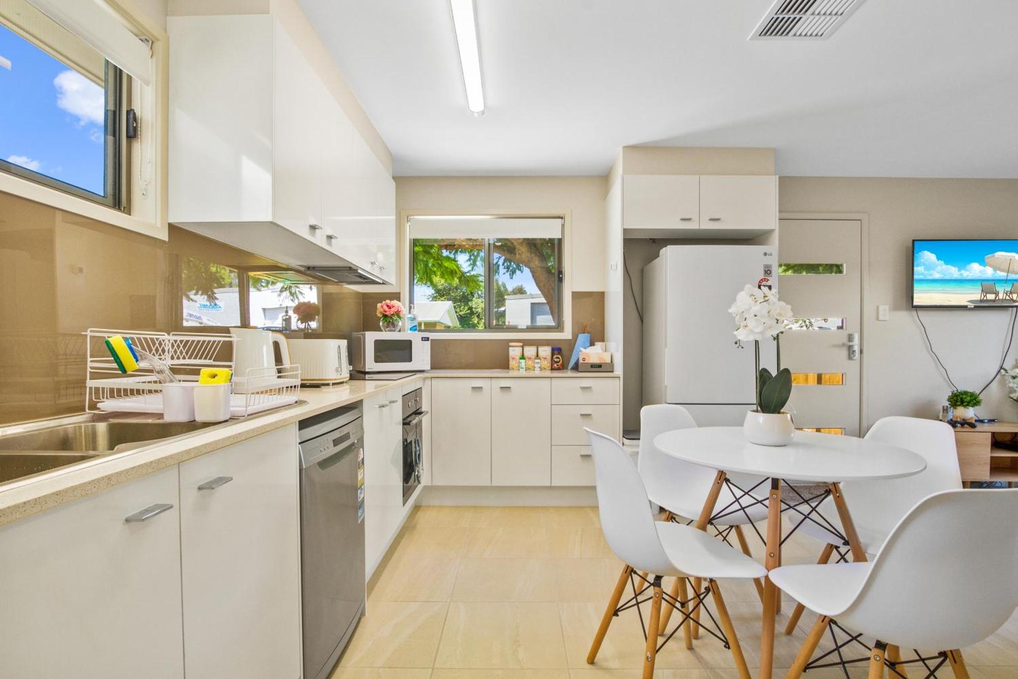 To Rent At The Glasshouse Mountains - Wifi Holiday home *