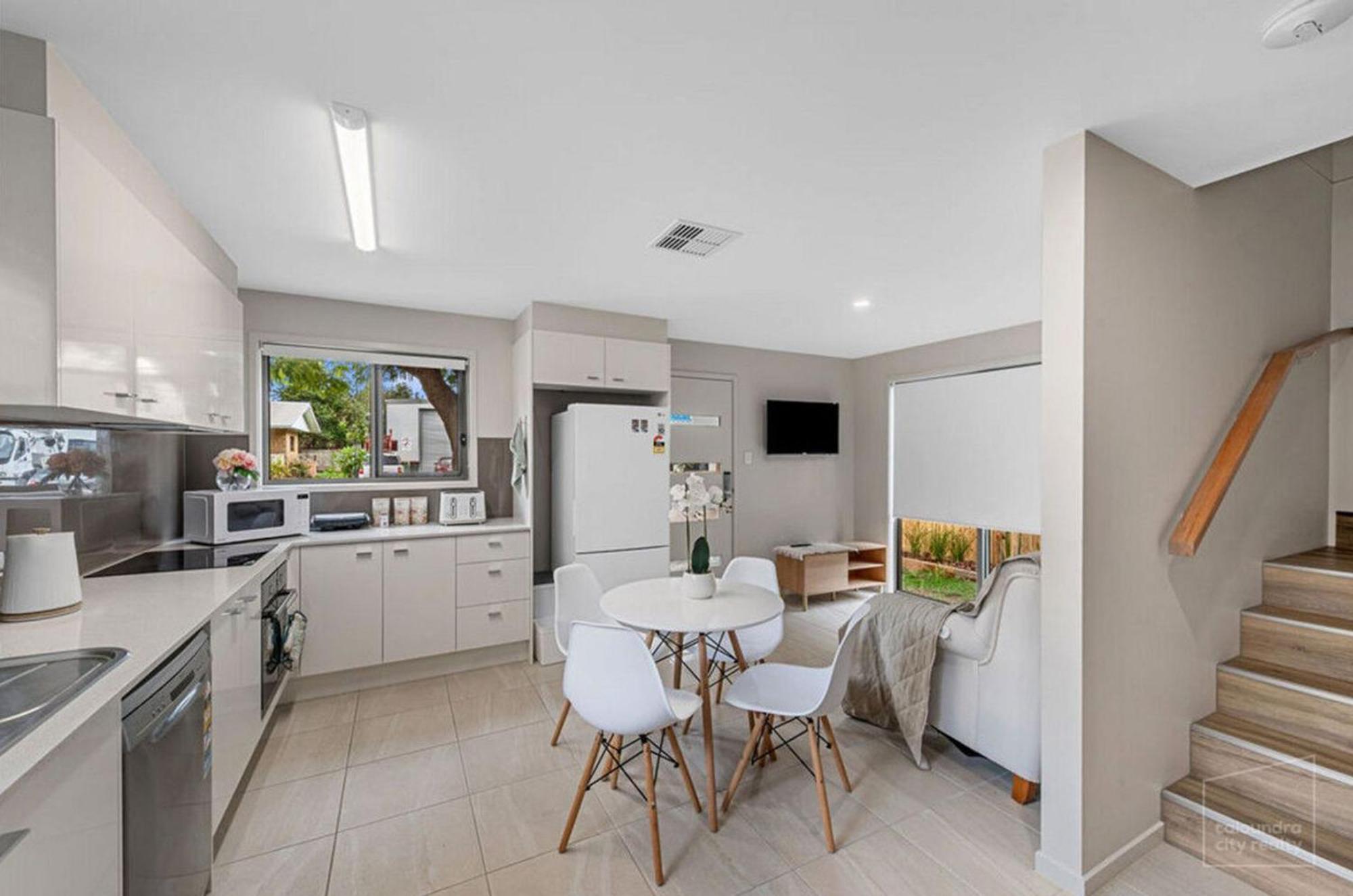 To Rent At The Glasshouse Mountains - Wifi Holiday home