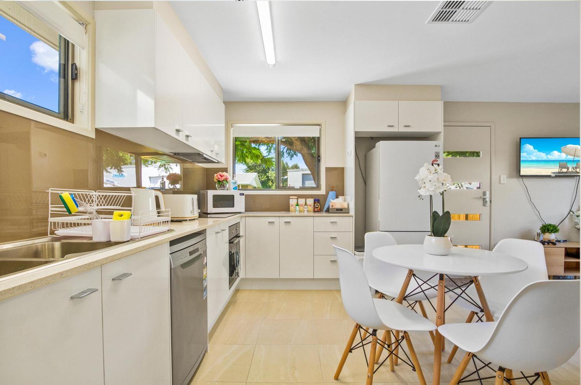 Holiday home To Rent At The Glasshouse Mountains - Wifi *