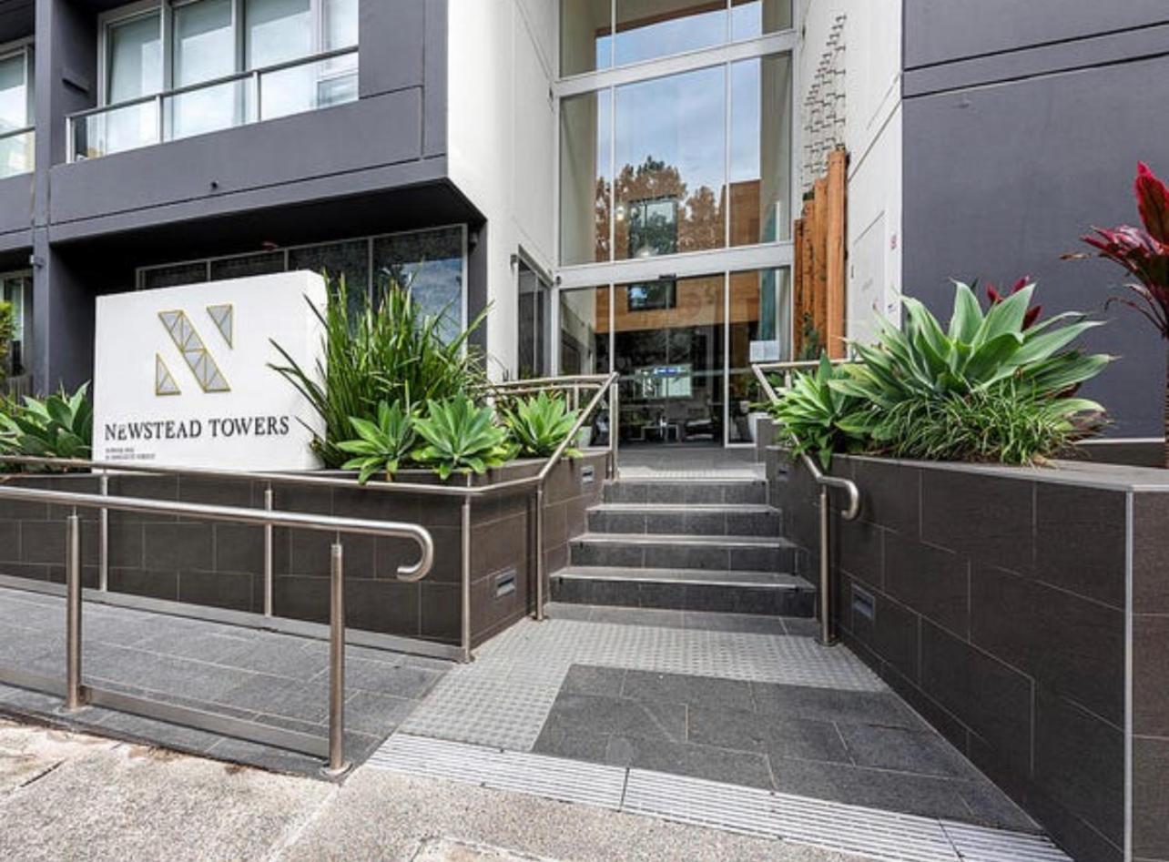 Top-floor Luxe In The Free Parking, Pool, Gym, Wifi * Brisbane