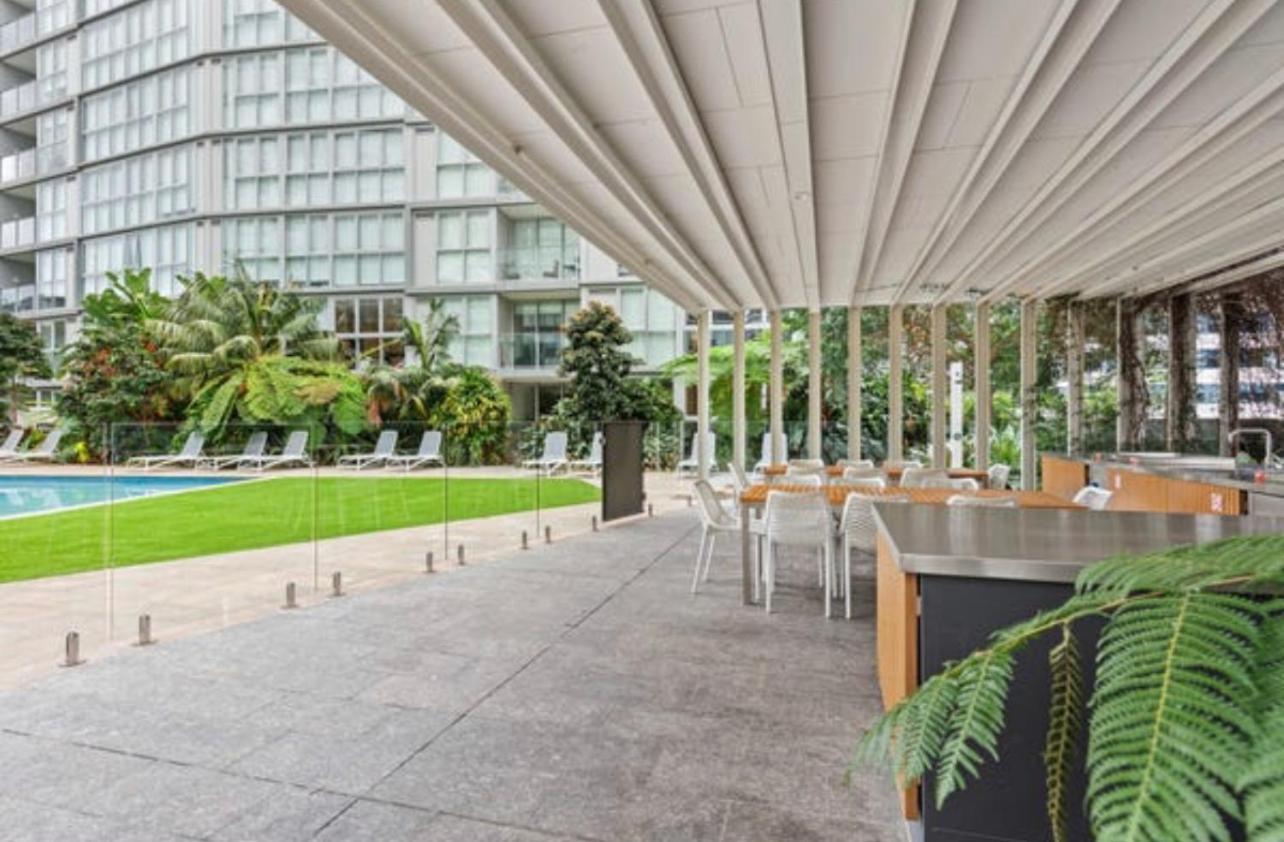 Top-floor Luxe In The Free Parking, Pool, Gym, Wifi Brisbane