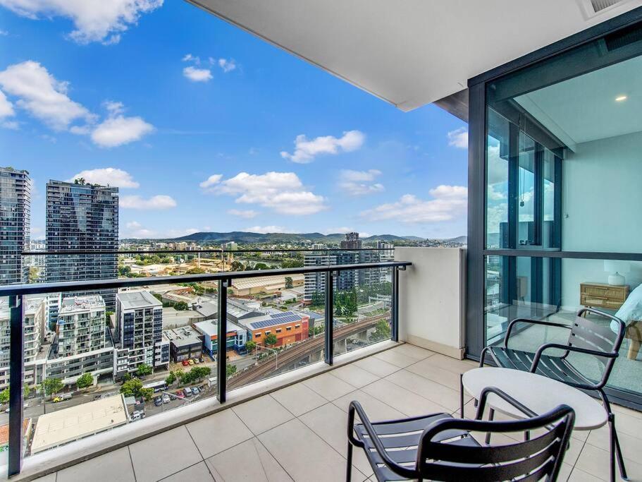 Modern Mountain View - South Apartment Brisbane