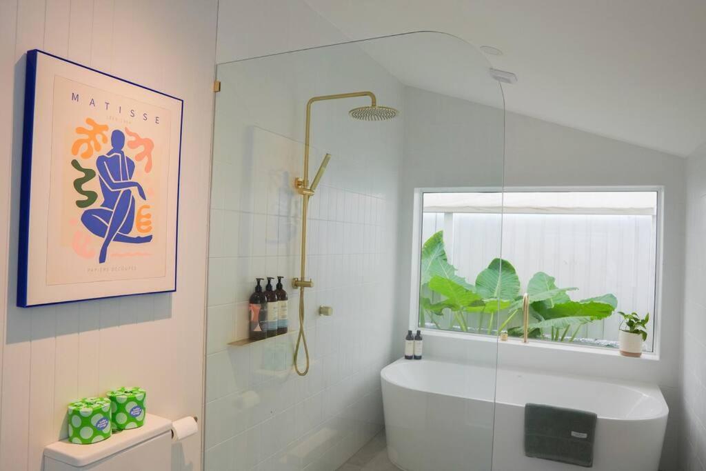 Springhill Retreat - Inner-city, Pool + Sauna *