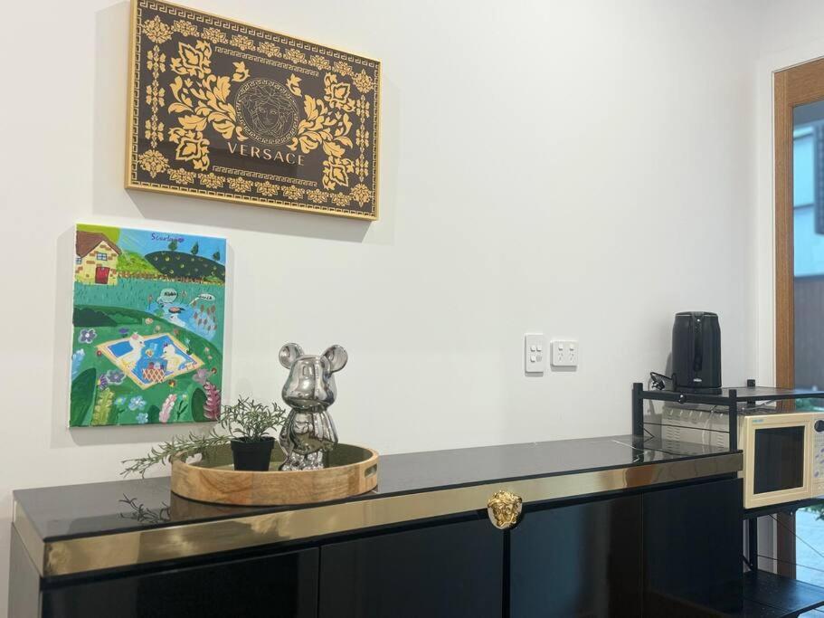 Sharehouse 2bedroom-retreat At Bardon Holiday home Brisbane