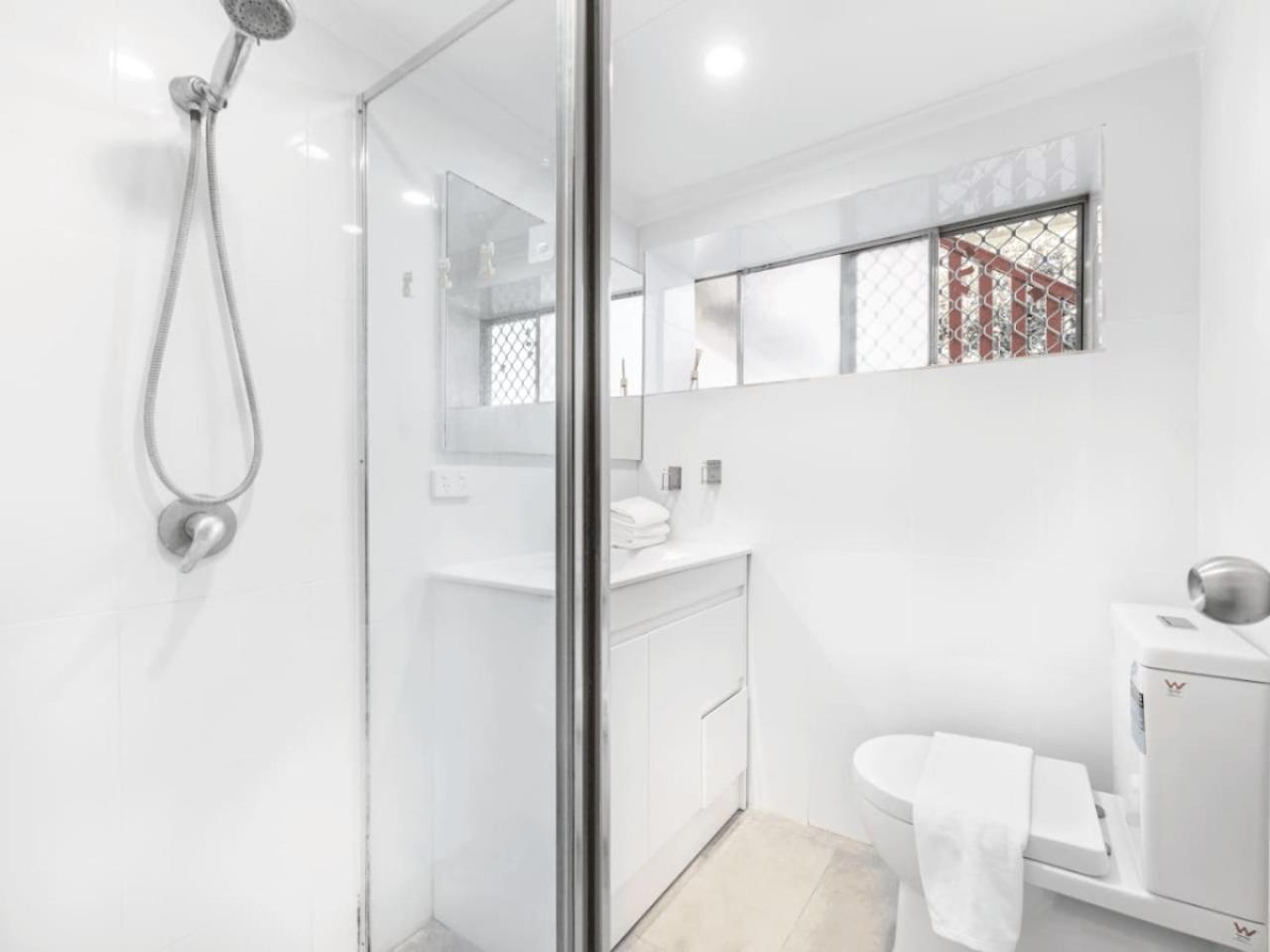 1 Bedroom Unit Near Highway Transports N Shops Apartamento