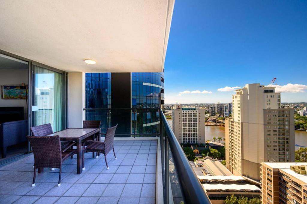 Urban Cbd Elegance With River&botanic Garden Views *