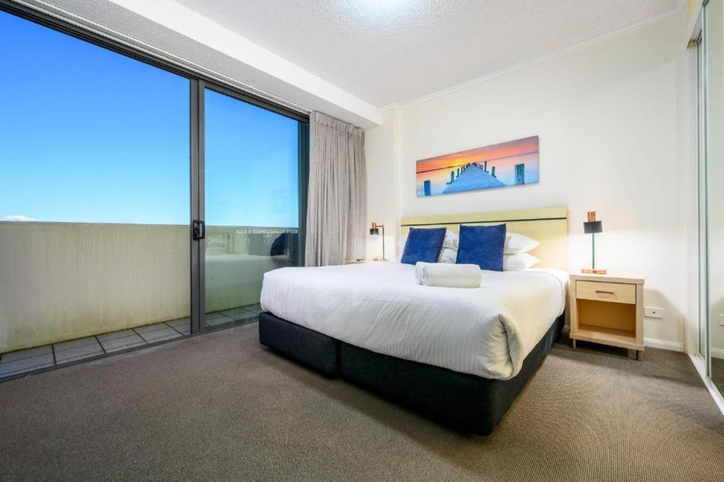 Urban Cbd Elegance With River&botanic Garden Views Apartment