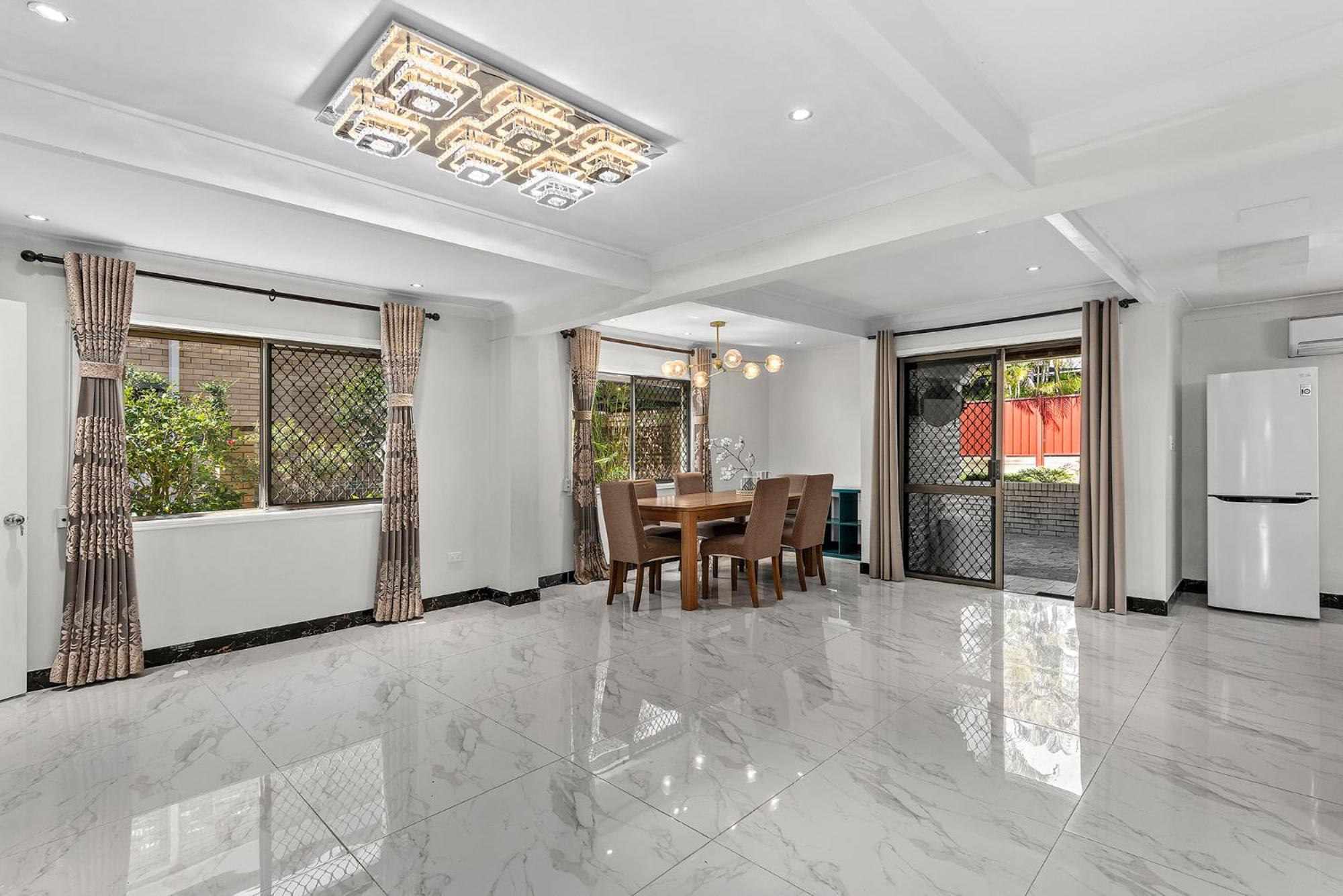 Luxury Living 2b2b In Southern Parking * Brisbane