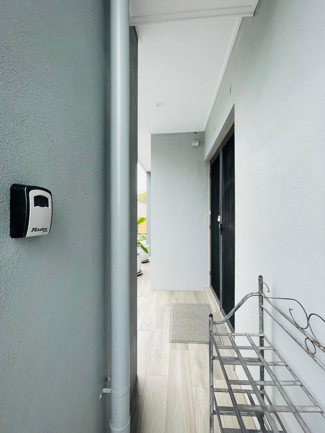 Independent With Onsuite And Small Kitchen Casa de hóspedes