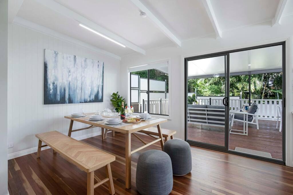 Sunset Haven 4-bd Retreat Milton, Steps To Suncorp Holiday home Brisbane