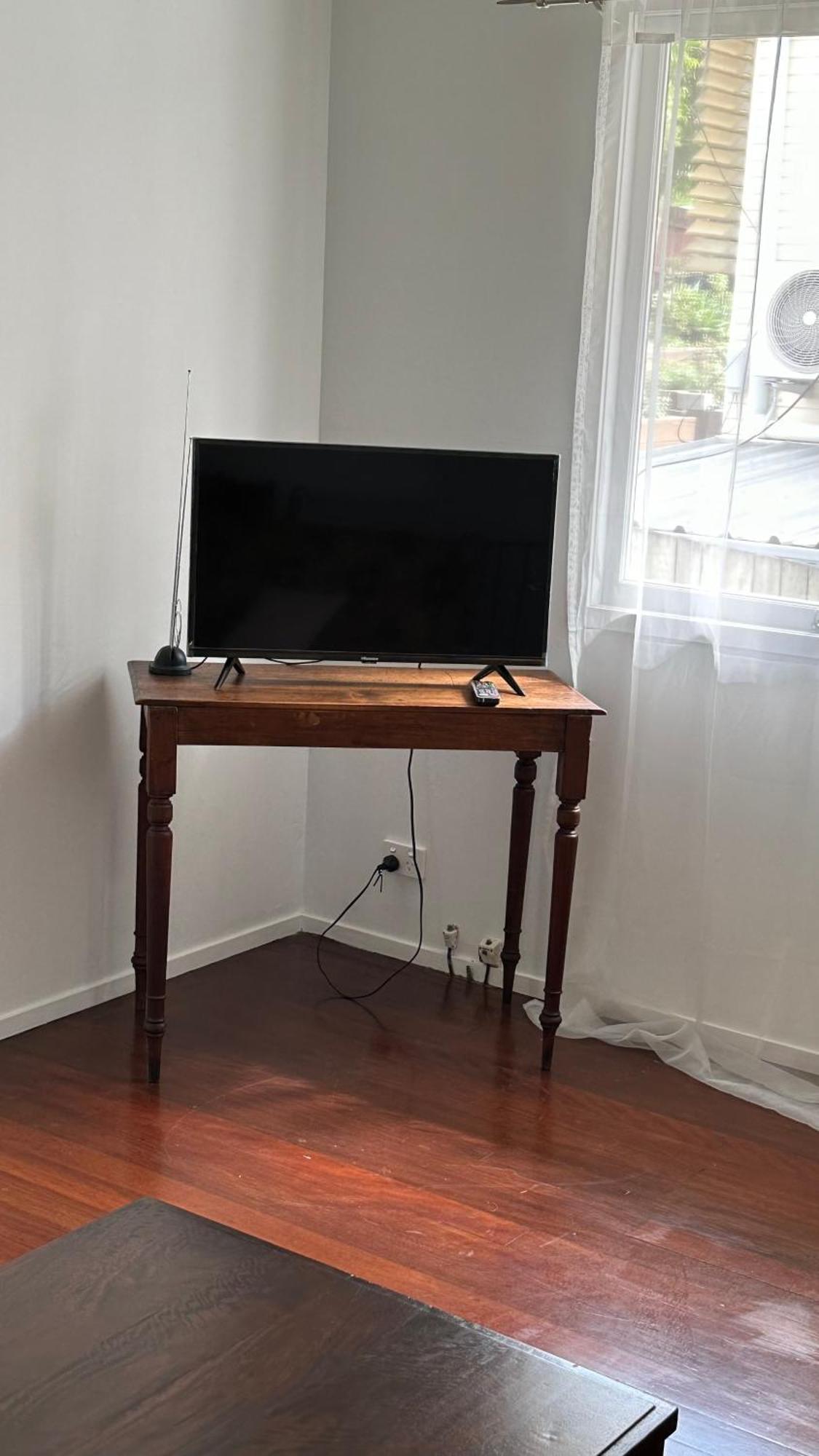 Comfortable Bne Holiday home *