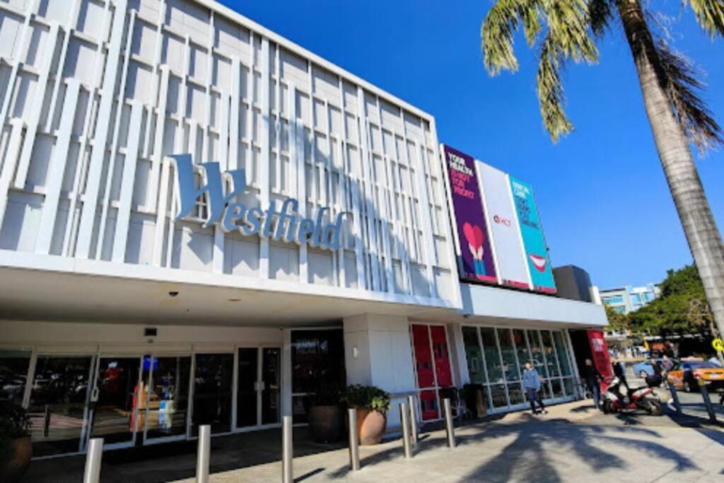 Apartment Spacious Newly Renovated 3-bedroom Opposite Westfield Chermside