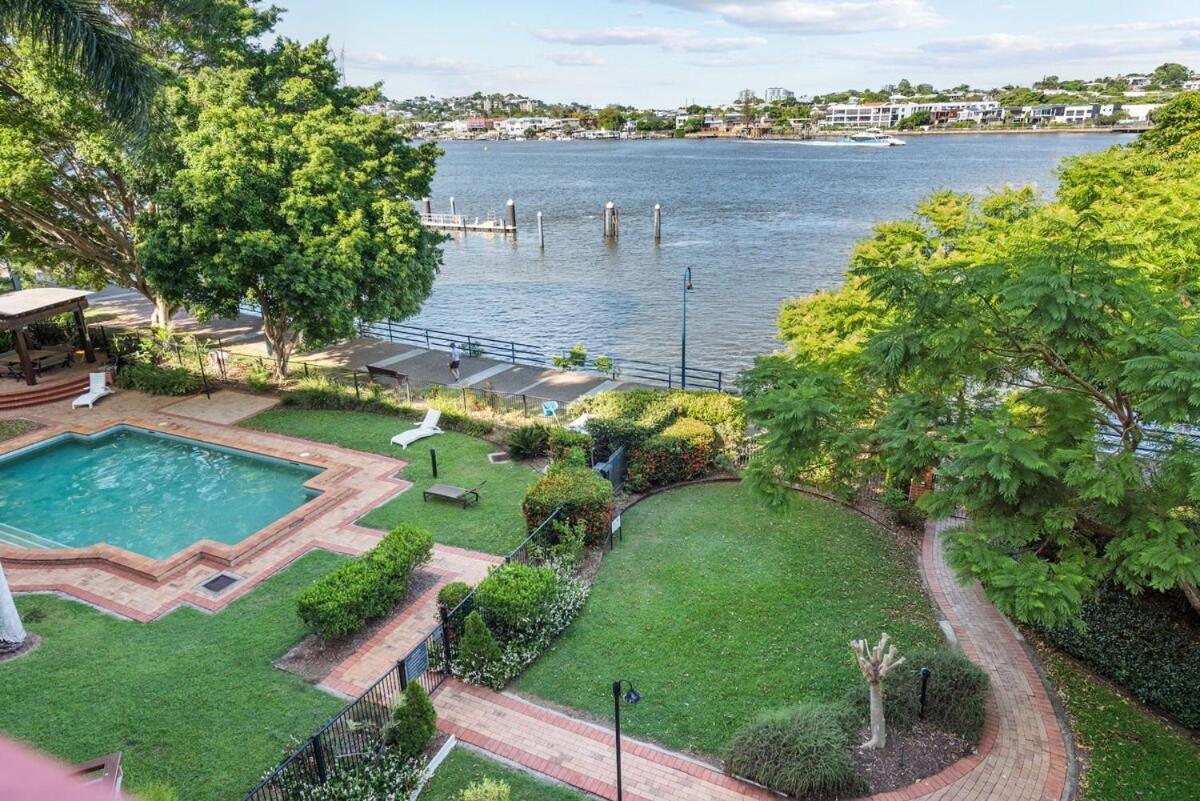 Luxury Water Views - 2bed-2bath-1car-pool * Brisbane