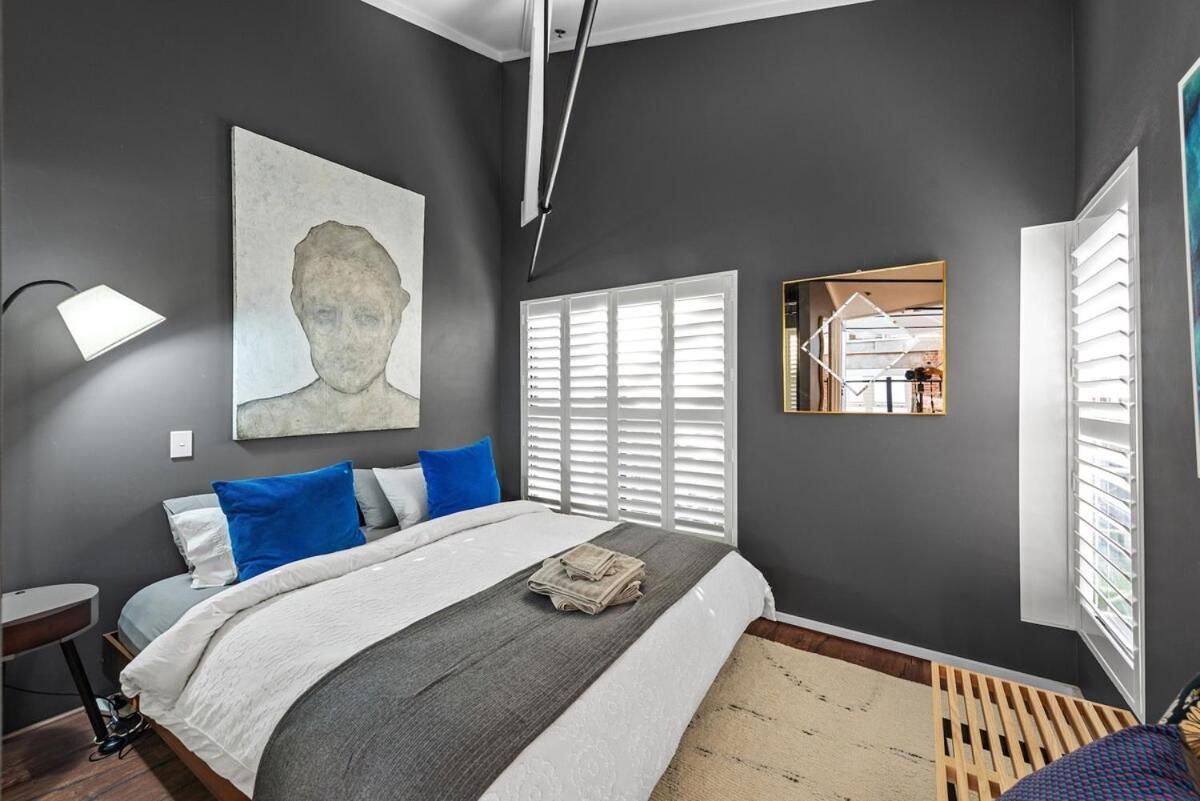 Luxury Water Views - 2bed-2bath-1car-pool Brisbane